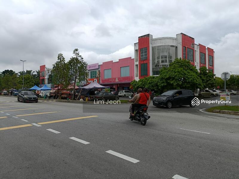 For Sale - Jenjarom Corner 3 Storey Shop