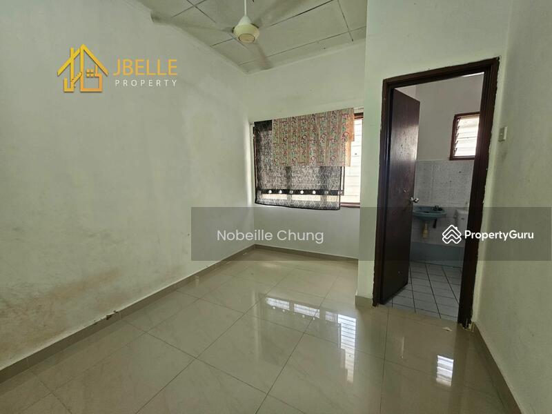 Terrace house at Putra Heights, Jalan Putra Bahagia 8/2E, Putra Heights