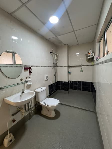 Kondominium untuk Dijual di Suria Damansara - Ivan Kok - Bathroom - PropertyGuru.com.my