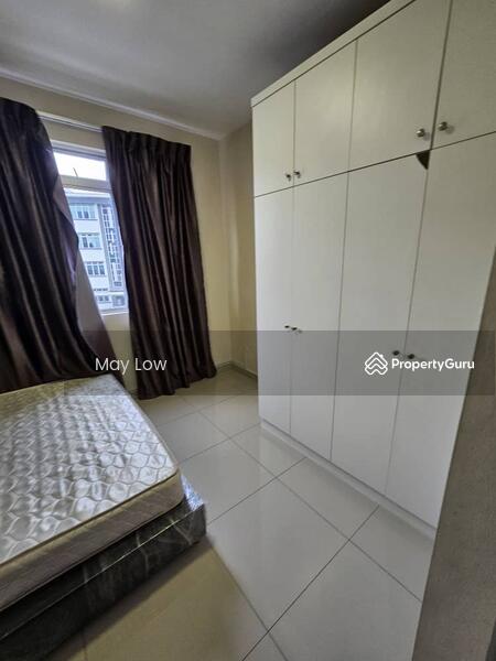 Gelang Patah  Apartment Fully furnished 3 bedroom 2 bathroom 010-664 1626 