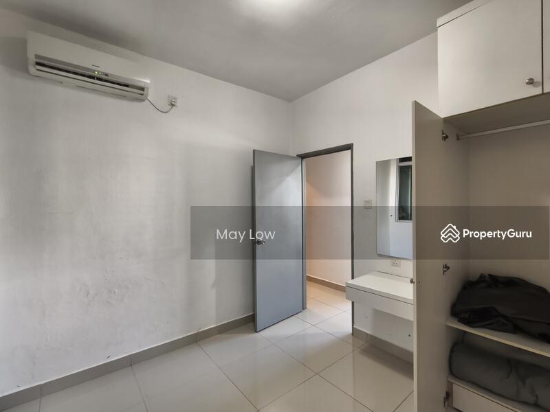 Gelang Patah  Apartment Fully furnished 3 bedroom 2 bathroom 010-664 1626 