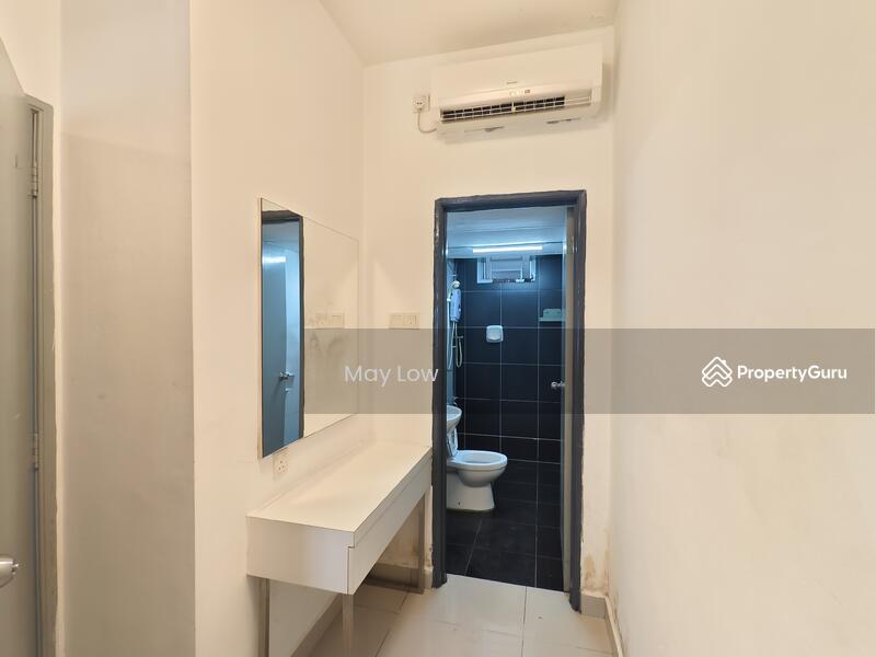 Gelang Patah  Apartment Fully furnished 3 bedroom 2 bathroom 010-664 1626 