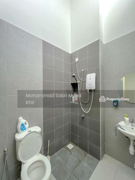Rumah Teres 2 Tingkat untuk Dijual di Eco Forest (Semenyih) - Mohammad Sabri Mohd Khir - Toilet - PropertyGuru.com.my