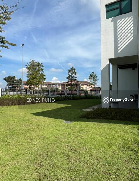 For Sale - 2.5 storey corner unit @ Taman Puchong utama