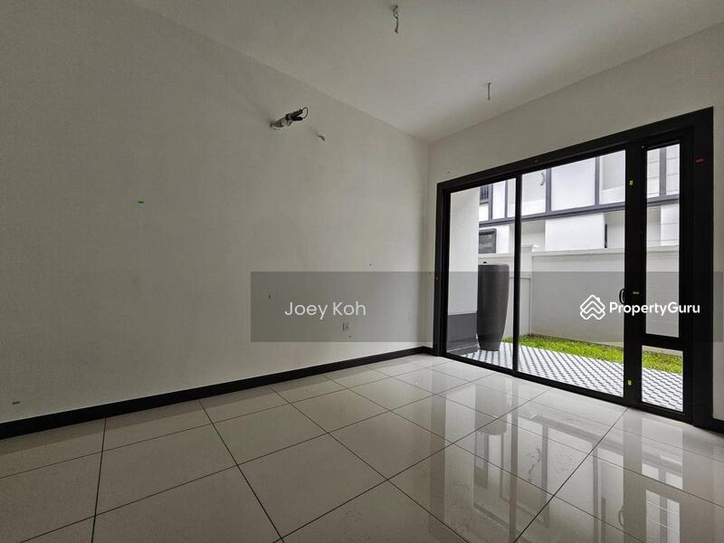 Rumah Berkembar untuk Dijual di Elmina (Shah Alam) - Joey Koh - PropertyGuru.com.my