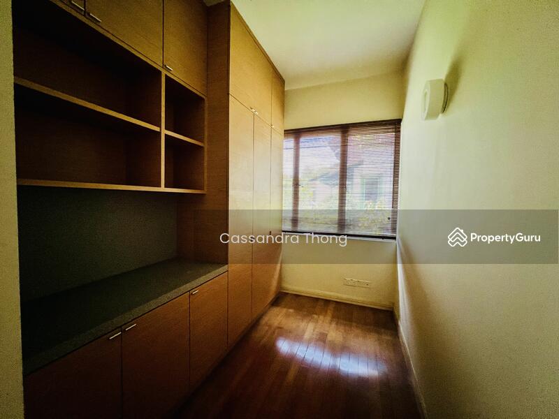 Untuk Dijual - Adora