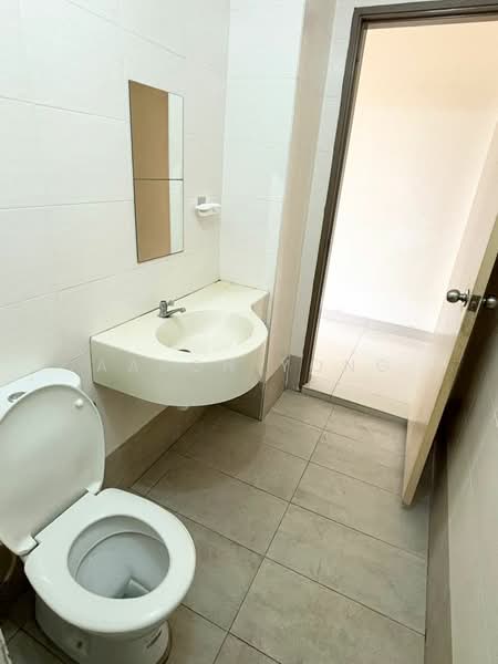Service Residence for Rent at Platinum Lake PV 21 - Aaron Yong - Bathroom - PropertyGuru.com.my