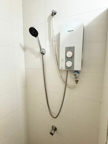Service Residence for Rent at Platinum Lake PV 21 - Aaron Yong - Bathroom - PropertyGuru.com.my
