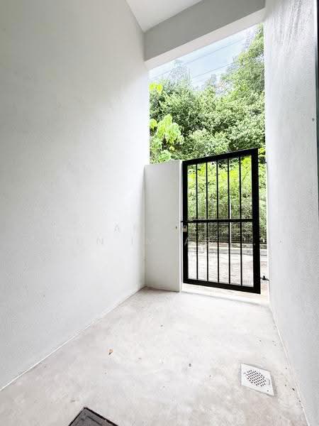 Rumah Teres 2-Tingkat untuk Dijual di Dengkil (Selangor) - Abdul Mun'im Abdul Rahman - Exterior - PropertyGuru.com.my