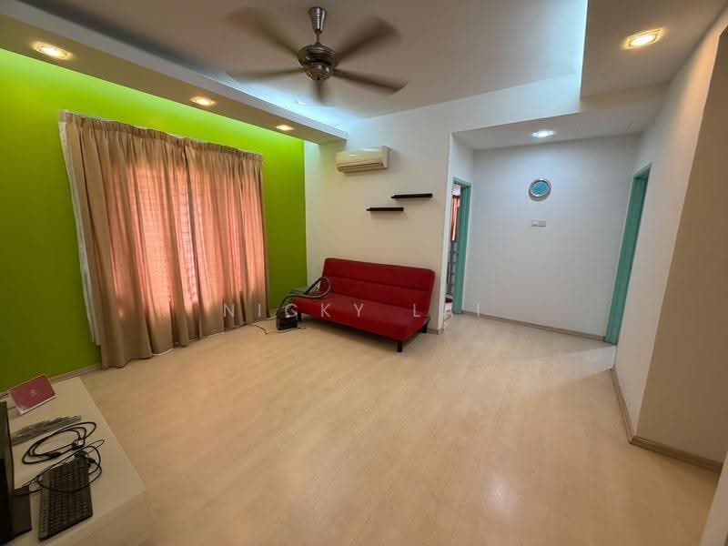 Rumah Berkembar untuk Dijual di Taman Sri Hijau (Rawang) - Nicky Lai - Living Room - PropertyGuru.com.my