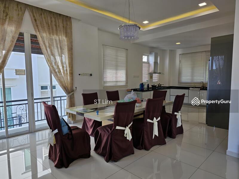 For Sale - 4-storey Bungalow 4821sf at Hilltop in Batu Ferringhi