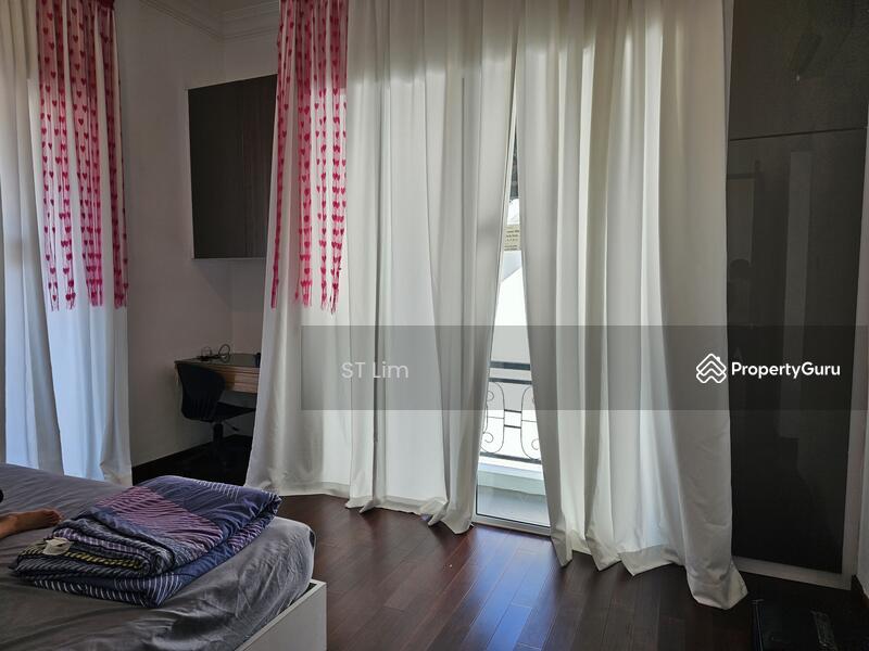 For Sale - 4-storey Bungalow 4821sf at Hilltop in Batu Ferringhi