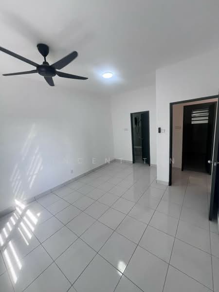 Condominium for Sale at Mutiara Oriental - Vincent Tan - Interior - PropertyGuru.com.my