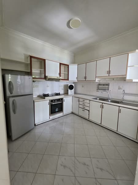 Kondominium untuk Dijual di Sri York Condominium - ST Lim - Kitchen - PropertyGuru.com.my