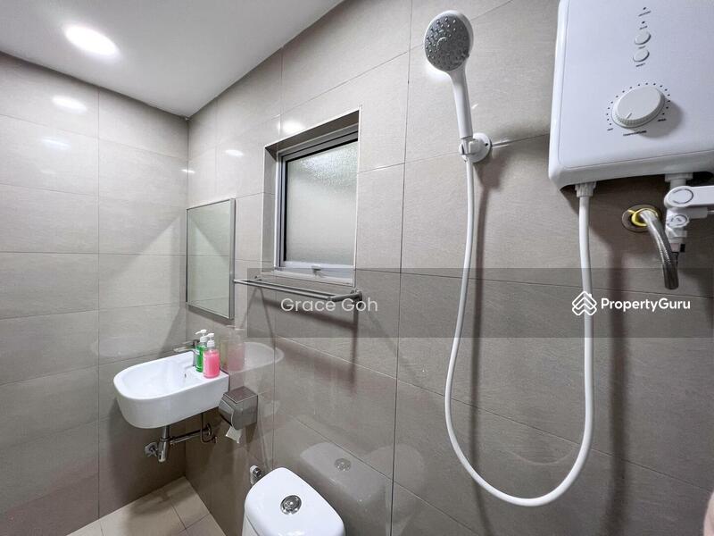 For Sale - 199K 7KM to SHOPPING MALL【FULLY FURNISHED + HIGH CASHBACK】1200SQFT BALCONY & YARD, SALAK TINGGI