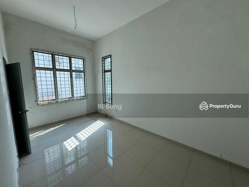 Untuk Dijual - Terrace house at Cheng