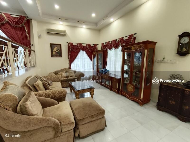 For Sale - 3 Storey Freehold Semi D in Bukit Beruang