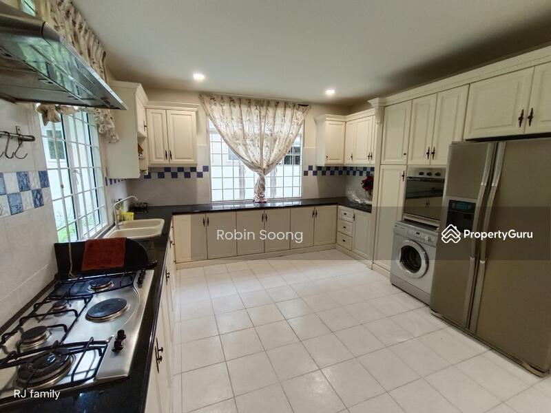 For Sale - 3 Storey Freehold Semi D in Bukit Beruang