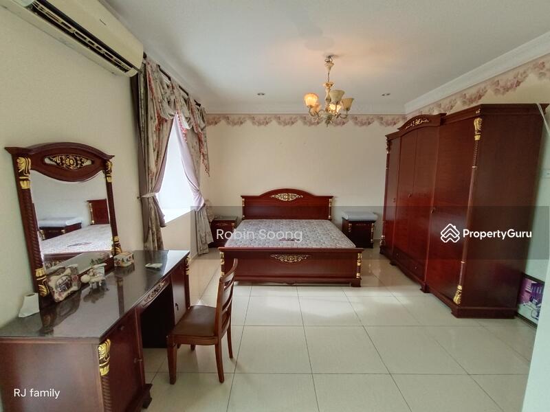 For Sale - 3 Storey Freehold Semi D in Bukit Beruang