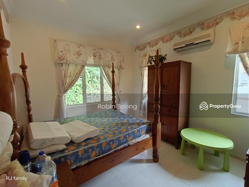 For Sale - 3 Storey Freehold Semi D in Bukit Beruang