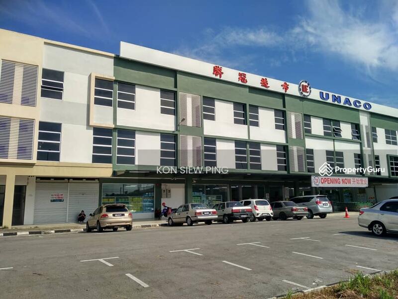 3 Storey Shop house * For SALE !! Located at East Gatecity, Kuching