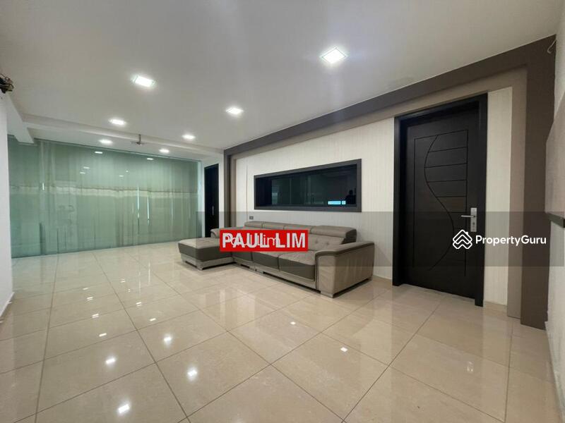 For Sale - SHOP LOT SALE 3 STOREY AT JALAN DELIMA JATI FACING MAIN ROAD TOP CONDITION WORTH BUY