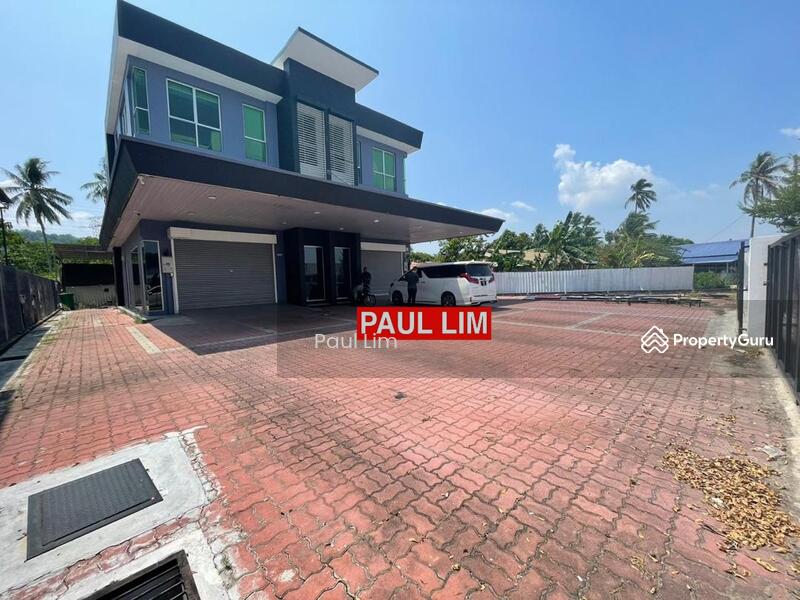 For Sale - SHOP LOT SALE 3 STOREY AT JALAN DELIMA JATI FACING MAIN ROAD TOP CONDITION WORTH BUY