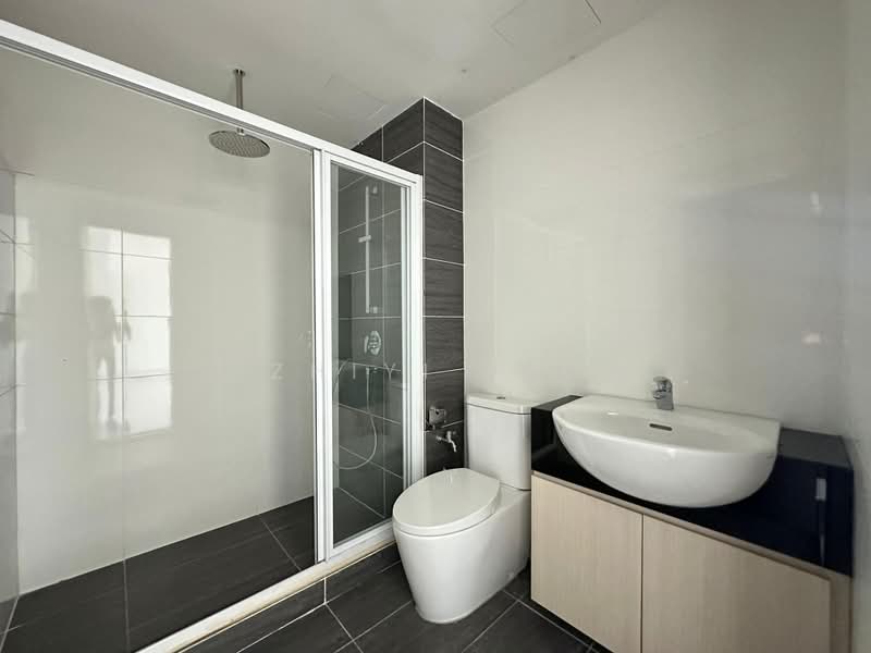 Service Residence for Sale at Molek Pulai - Zhiyi Lee - Bathroom - PropertyGuru.com.my