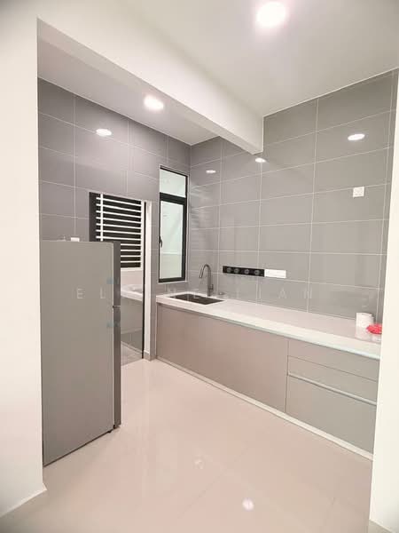 Servis Apartment untuk Disewa di 99 Residence - Elaine Lian - Kitchen - PropertyGuru.com.my