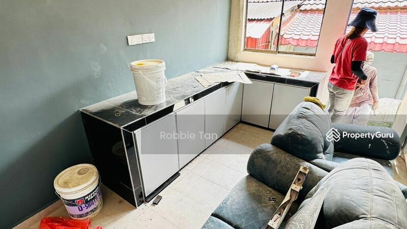 For Sale - Taman Universiti Low Cost Corner