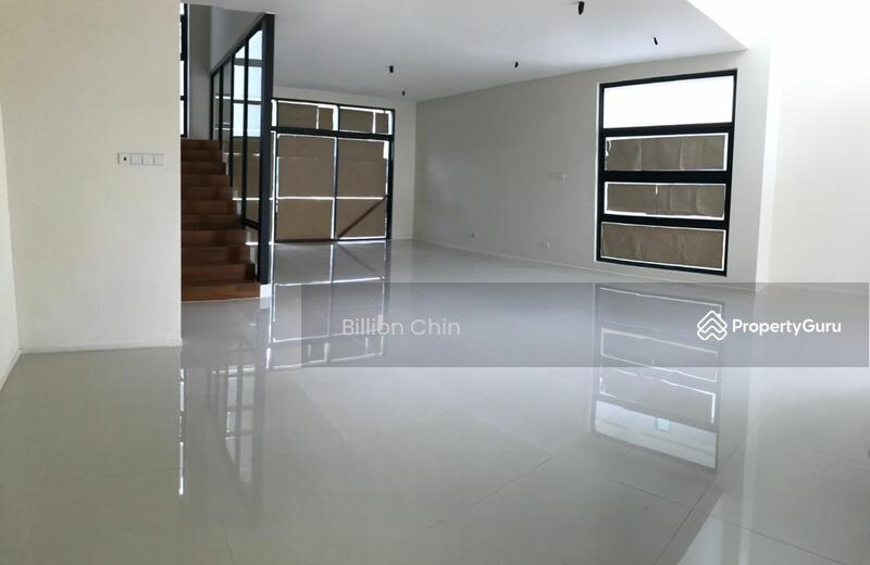 NEW 3 Sty Semi D landed House Pantai Jerjak Queensbay Oakridge Bare