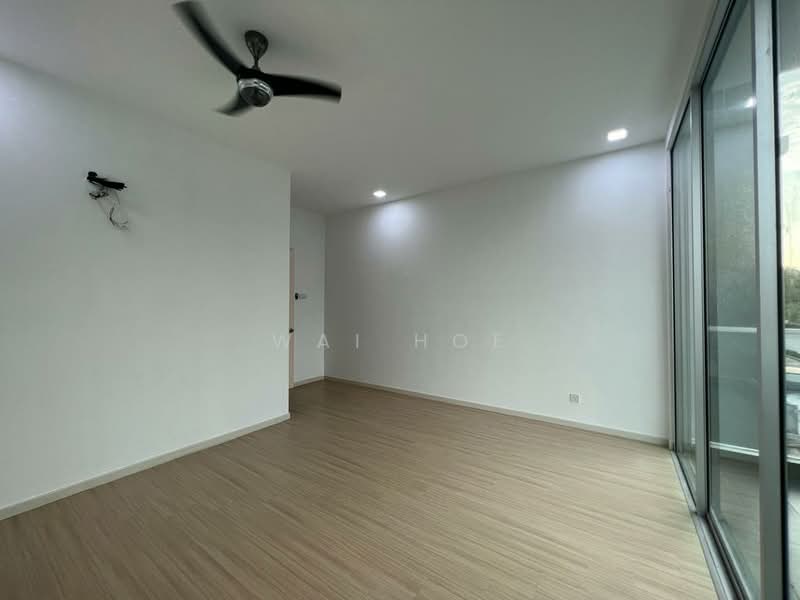 2-storey Terraced House for Sale in Bandar Putra Permai (Seri Kembangan) - Wai Hoe - Living Room - PropertyGuru.com.my