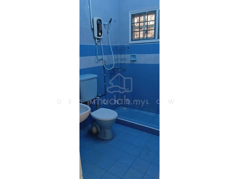 Rumah Teres 2 Tingkat untuk Disewa di Bandar Sungai Long (Selangor) - Desmond Low - Bathroom - PropertyGuru.com.my