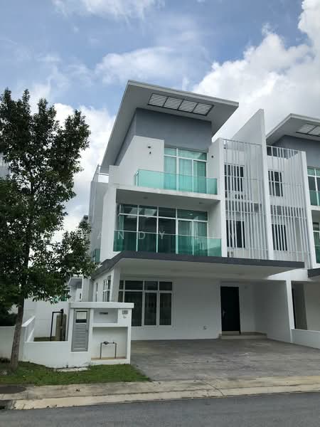 Semi-Detached House for Rent in Cyberjaya (Selangor) - Mandy Lim - Exterior - PropertyGuru.com.my