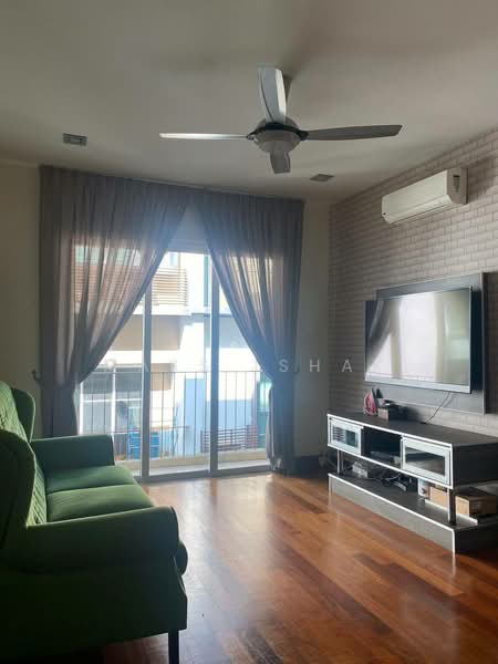 Rumah Berkembar untuk Dijual di Ampang Jaya (Ampang) - Mass Ishak - Living Room - PropertyGuru.com.my