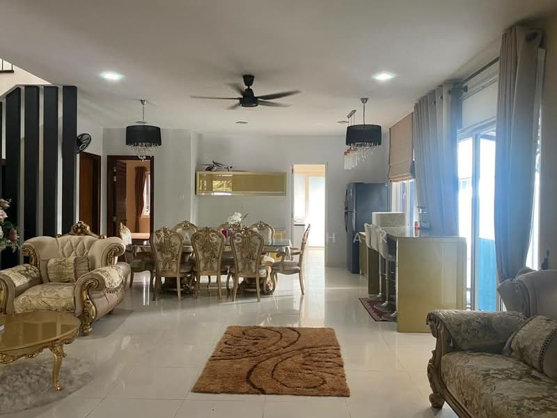 Rumah Berkembar untuk Dijual di Ampang Jaya (Ampang) - Mass Ishak - Living Room - PropertyGuru.com.my