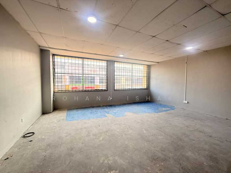 Shop / Office for Rent in Alam Suria (Puncak Alam) - Rohana Ishak - Interior - PropertyGuru.com.my