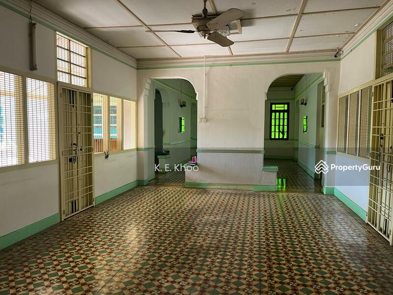 For Rent - Double Storey Bungalow along Jalan Ayer Itam for rent