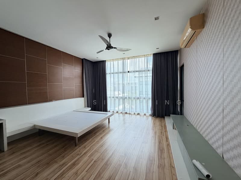 Semi-Detached House for Sale in Taman Bukit Serdang (Seri Kembangan) - Tey Siew Zing - Bedroom - PropertyGuru.com.my