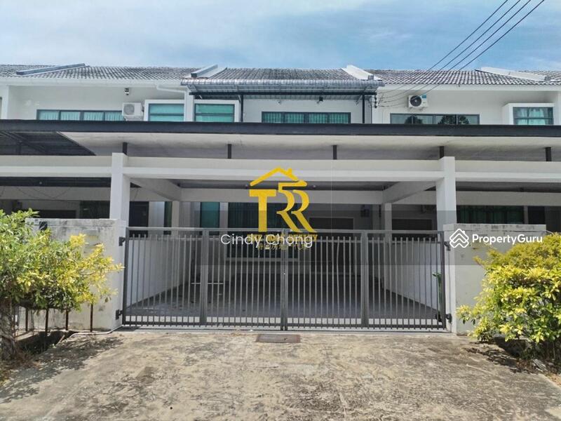 Curtin Water, Senadin Miri Double Storey Terrace Intermediate House