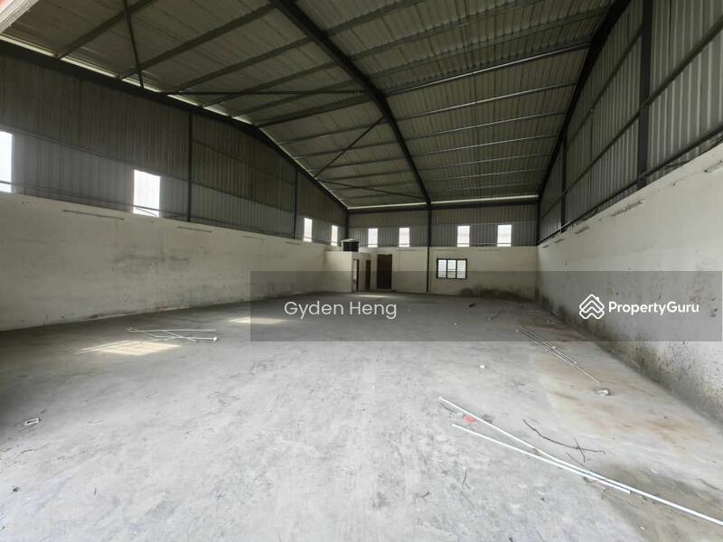 For Sale - Warehouse at Pekan Nanas