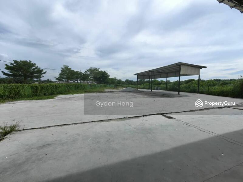 For Sale - Warehouse at Pekan Nanas
