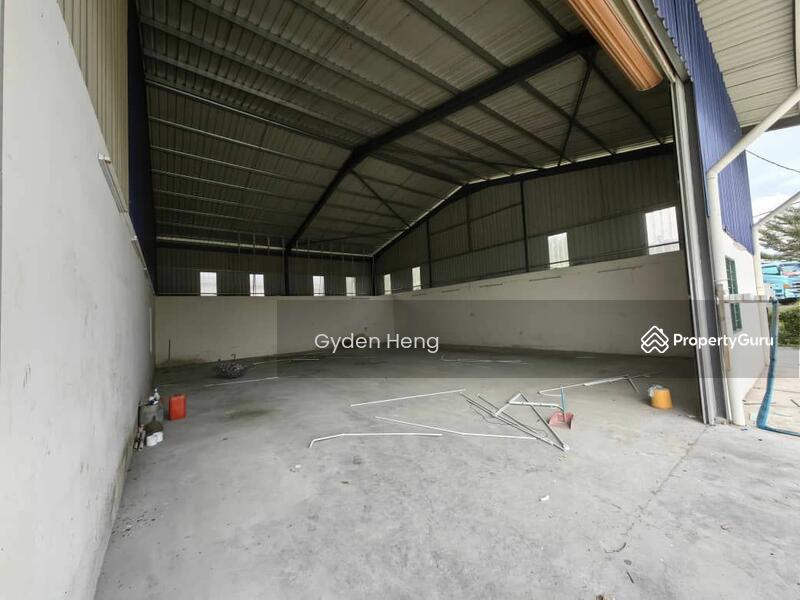 For Sale - Warehouse at Pekan Nanas