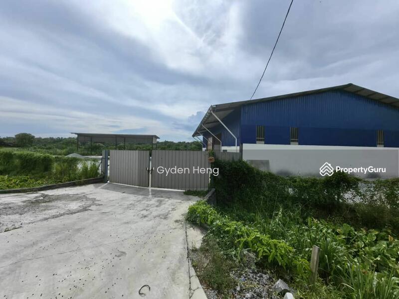 For Sale - Warehouse at Pekan Nanas