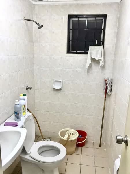 Condominium for Sale at D'aman Crimson - Nick Yeoh - Bathroom - PropertyGuru.com.my