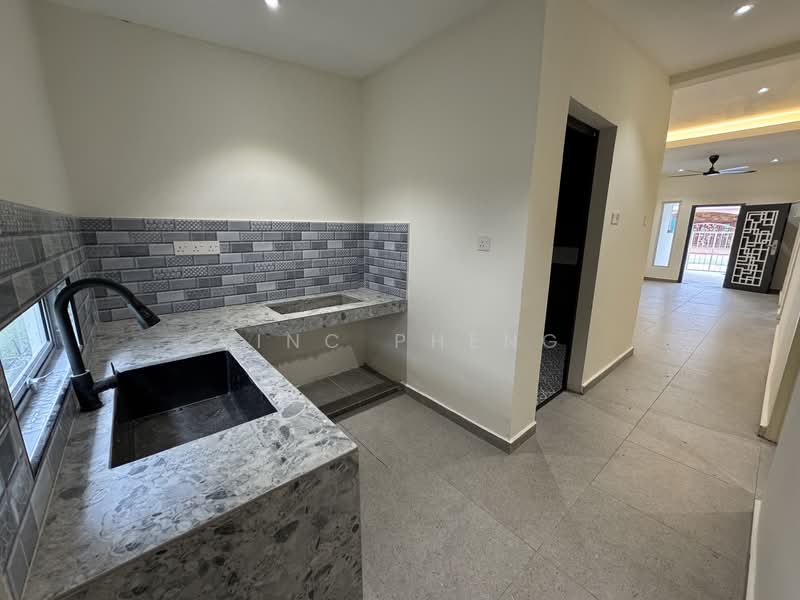 1-storey Terraced House for Sale in Taman Bukit Serindit (Melaka City) - Vinc Pheng - Kitchen - PropertyGuru.com.my