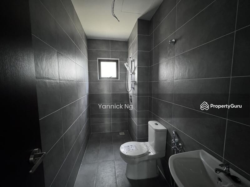 3-storey Terraced House for Sale in Batu 9 (Cheras) - Yannick Ng - PropertyGuru.com.my
