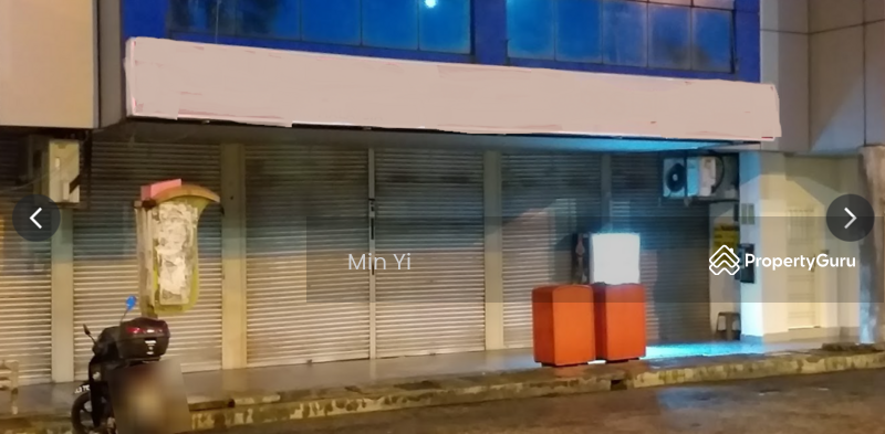 Untuk Disewa - 4-storey intermediate unit terrace shop- office for Rent at Pasir Gudang, Johor