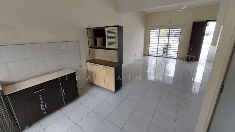 2-storey Terraced House for Sale in Saujana Utama (Puncak Alam) - Eda Zainal - PropertyGuru.com.my