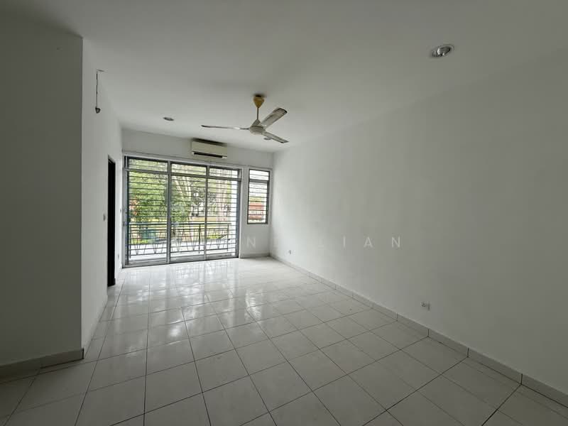 Rumah Teres 2 Tingkat untuk Disewa di Rawang (Selangor) - Elaine Lian - Living Room - PropertyGuru.com.my